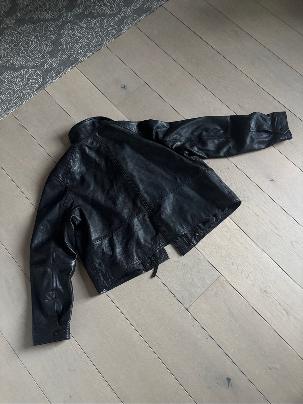 Leather jacket - Picture 4 of 4